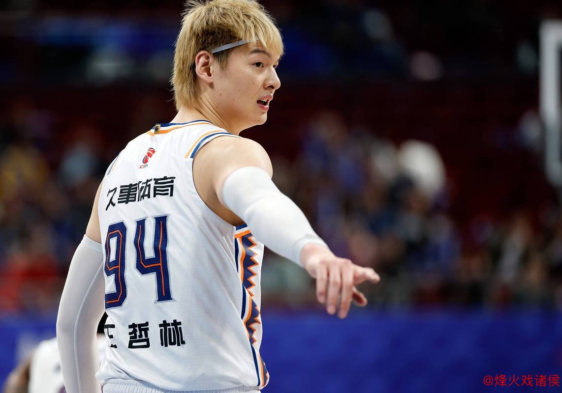 CBA夏季联赛：王哲林砍21分助上海击败福建，翁金郎贡献23+7